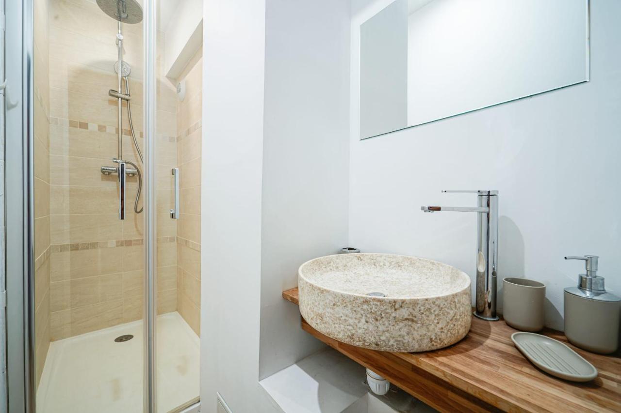 דירות פריז Cosy 4 People Near Montmartre And Opera מראה חיצוני תמונה
